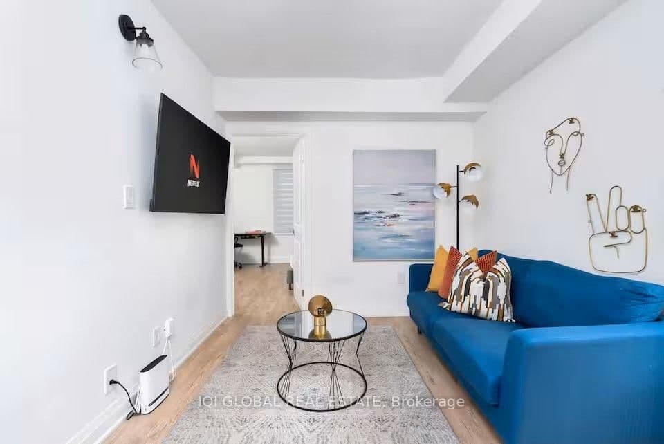 525 Ossington Avenue, Unit Mainfloor thumbnail 3
