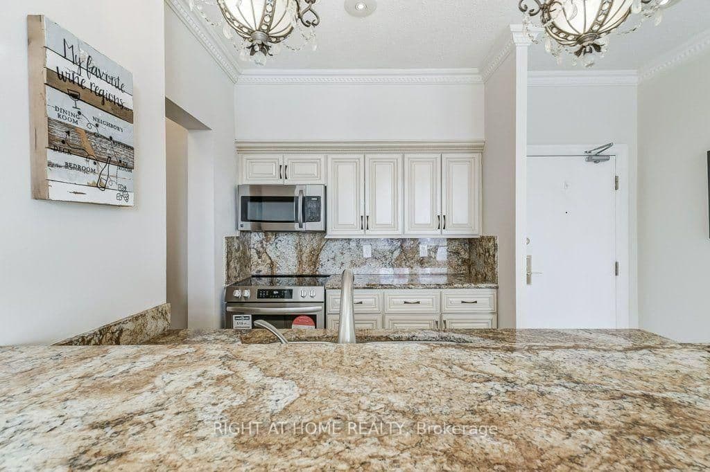 25 Grenville Street, Unit PH2 thumbnail 11