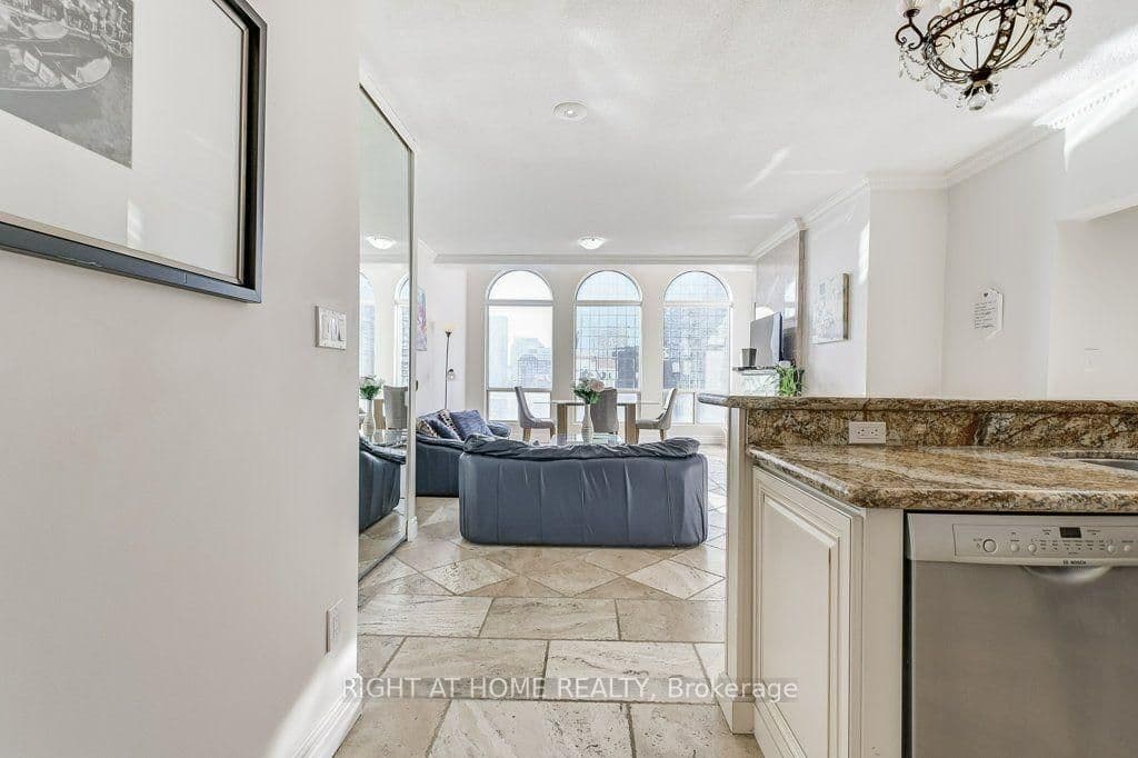 25 Grenville Street, Unit PH2 thumbnail 7