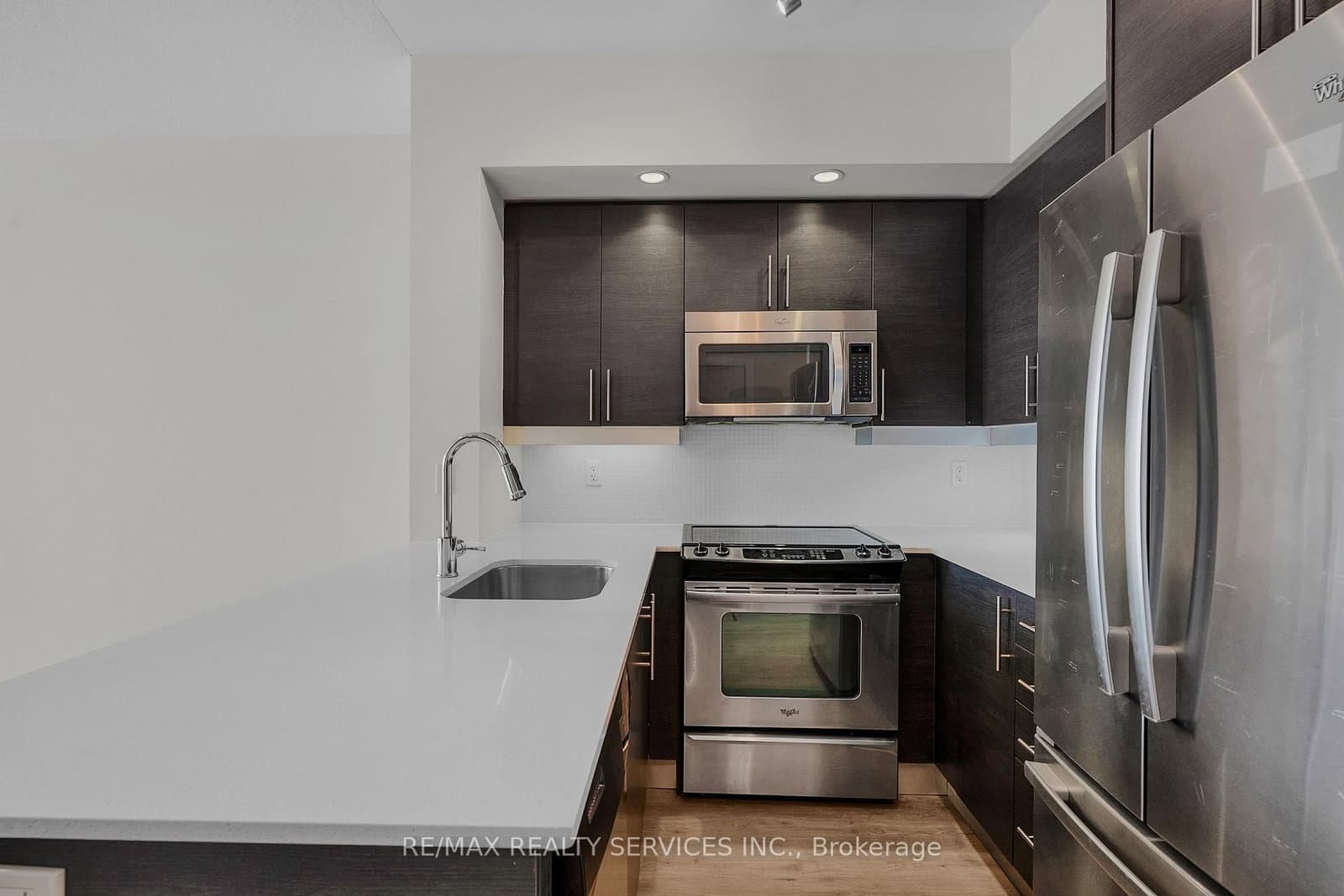 85 East Liberty Street, Unit 1802 thumbnail 17