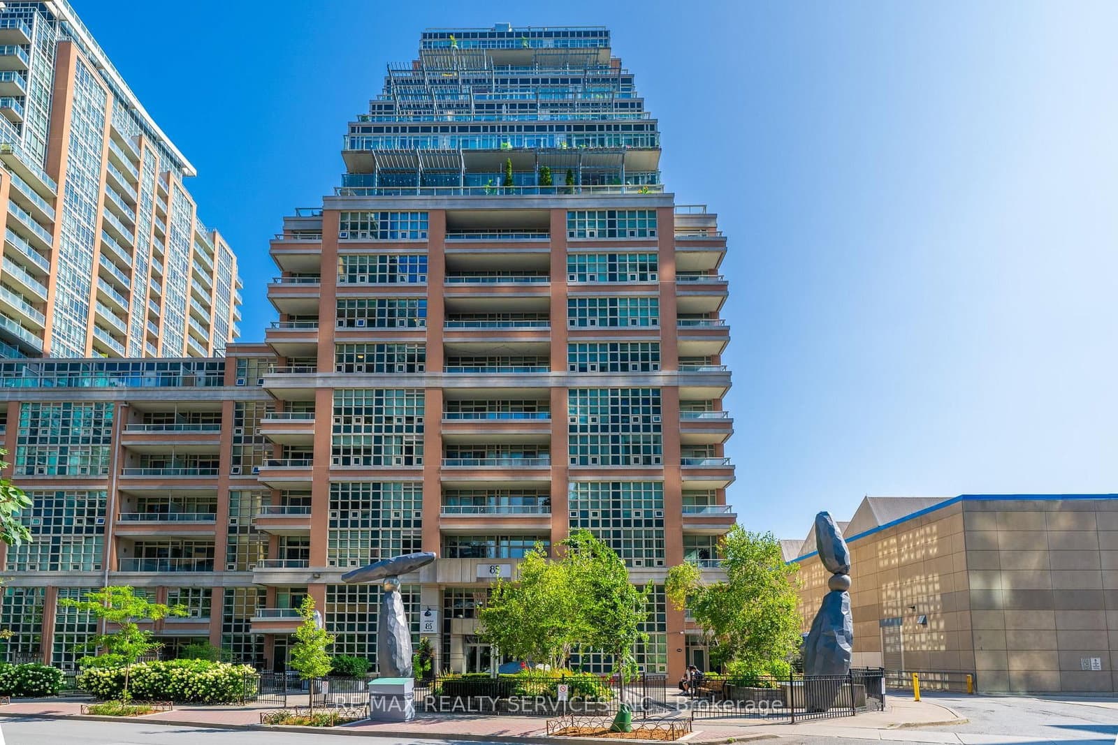 85 East Liberty Street, Unit 1802 thumbnail 2