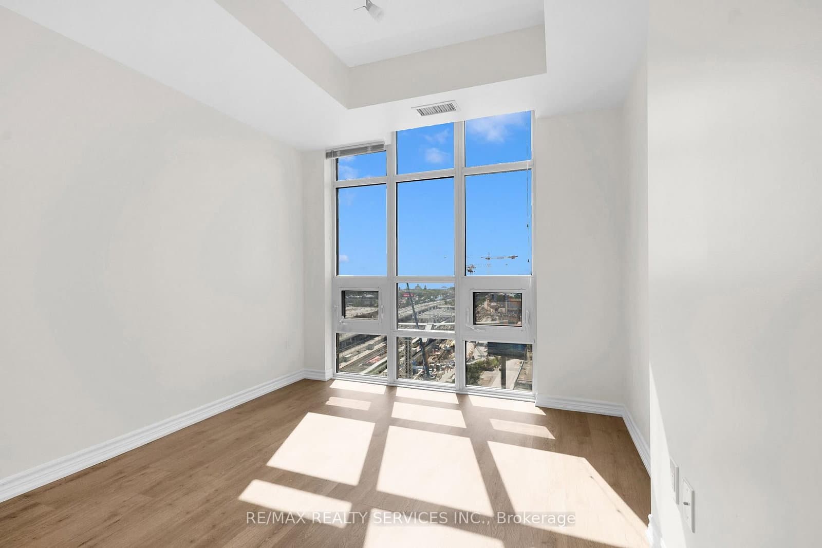 85 East Liberty Street, Unit 1802 thumbnail 20