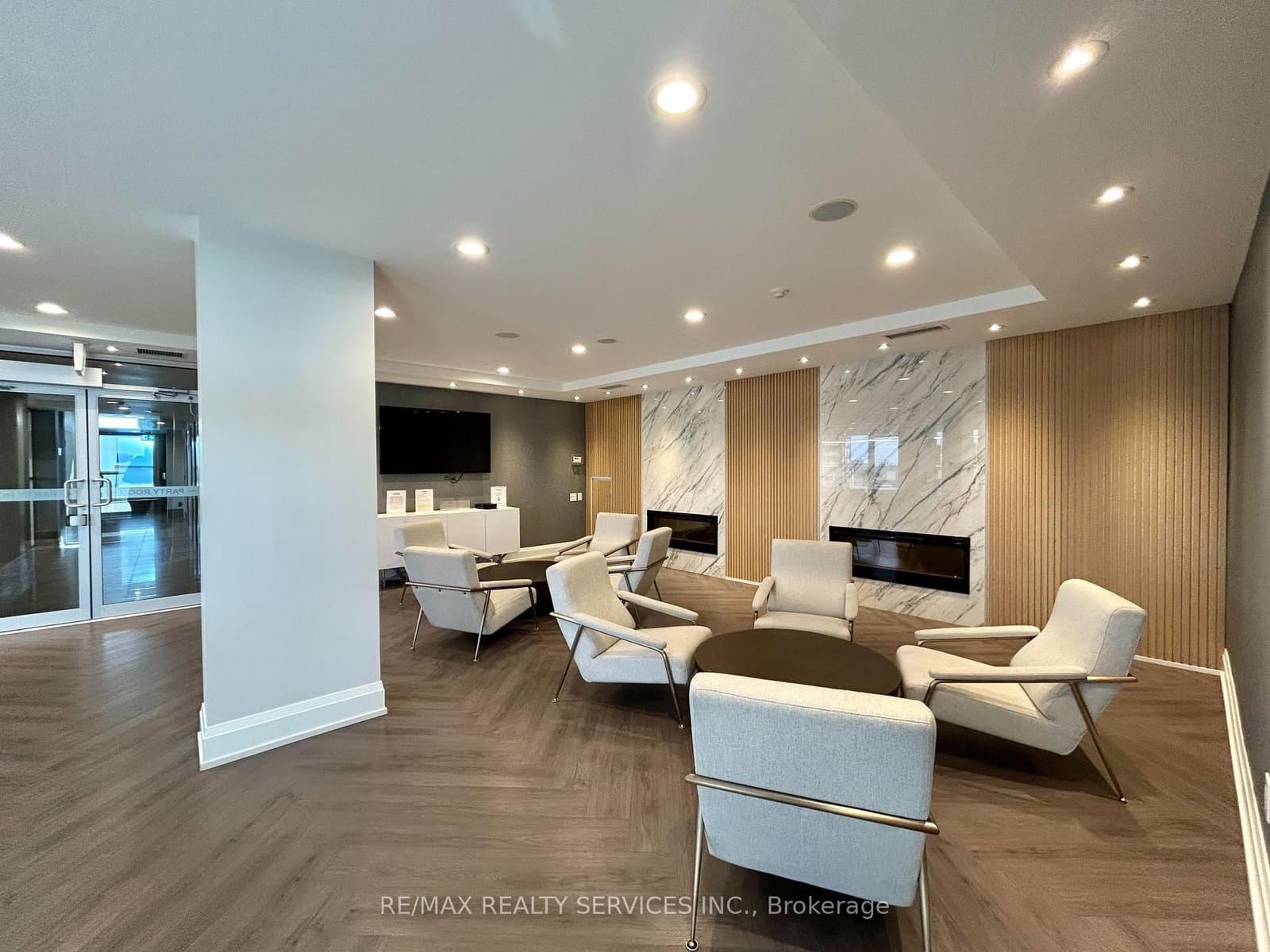 85 East Liberty Street, Unit 1802 thumbnail 35