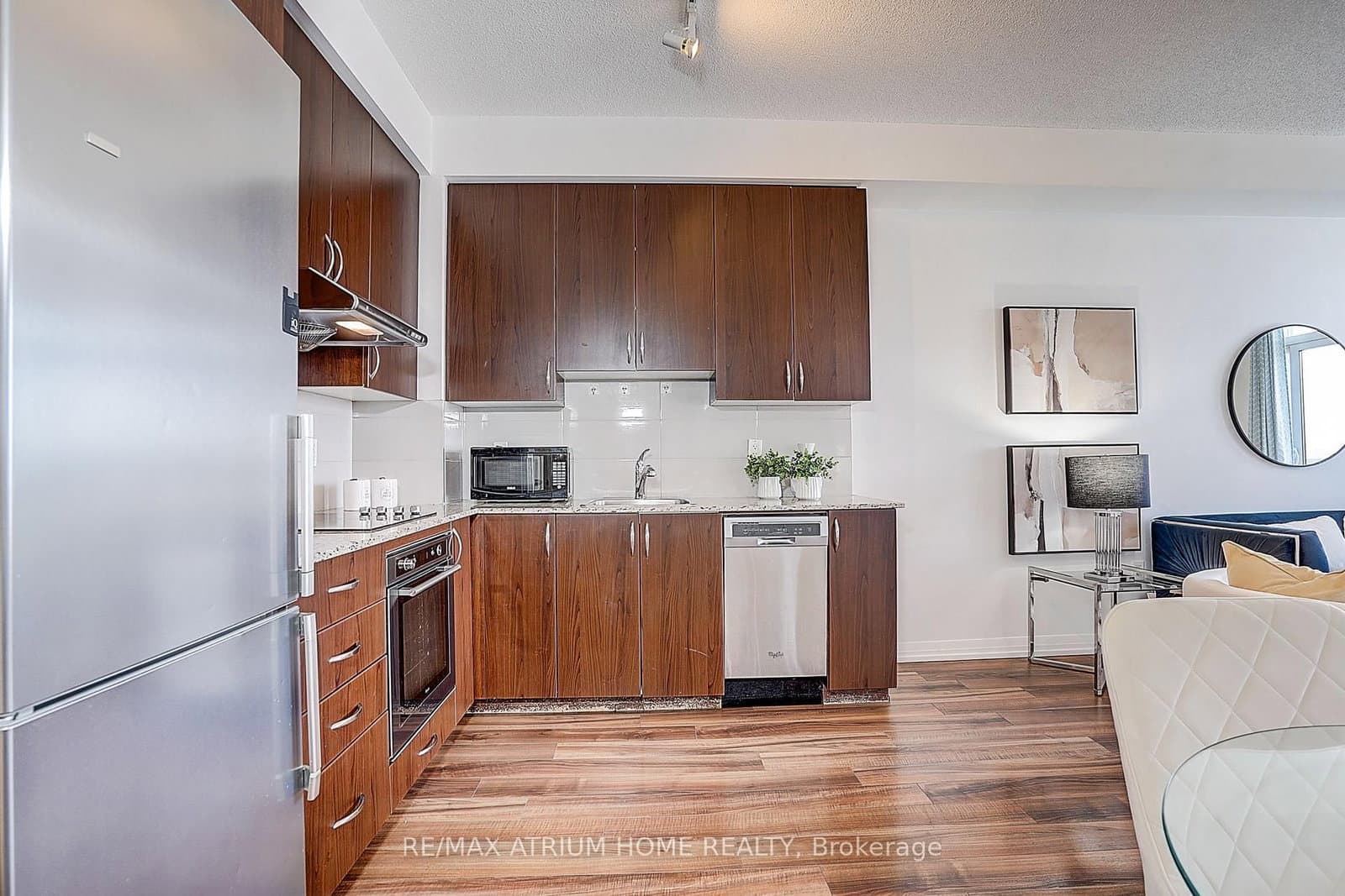 55 Ann O'reilly Road, Unit 810 thumbnail 7