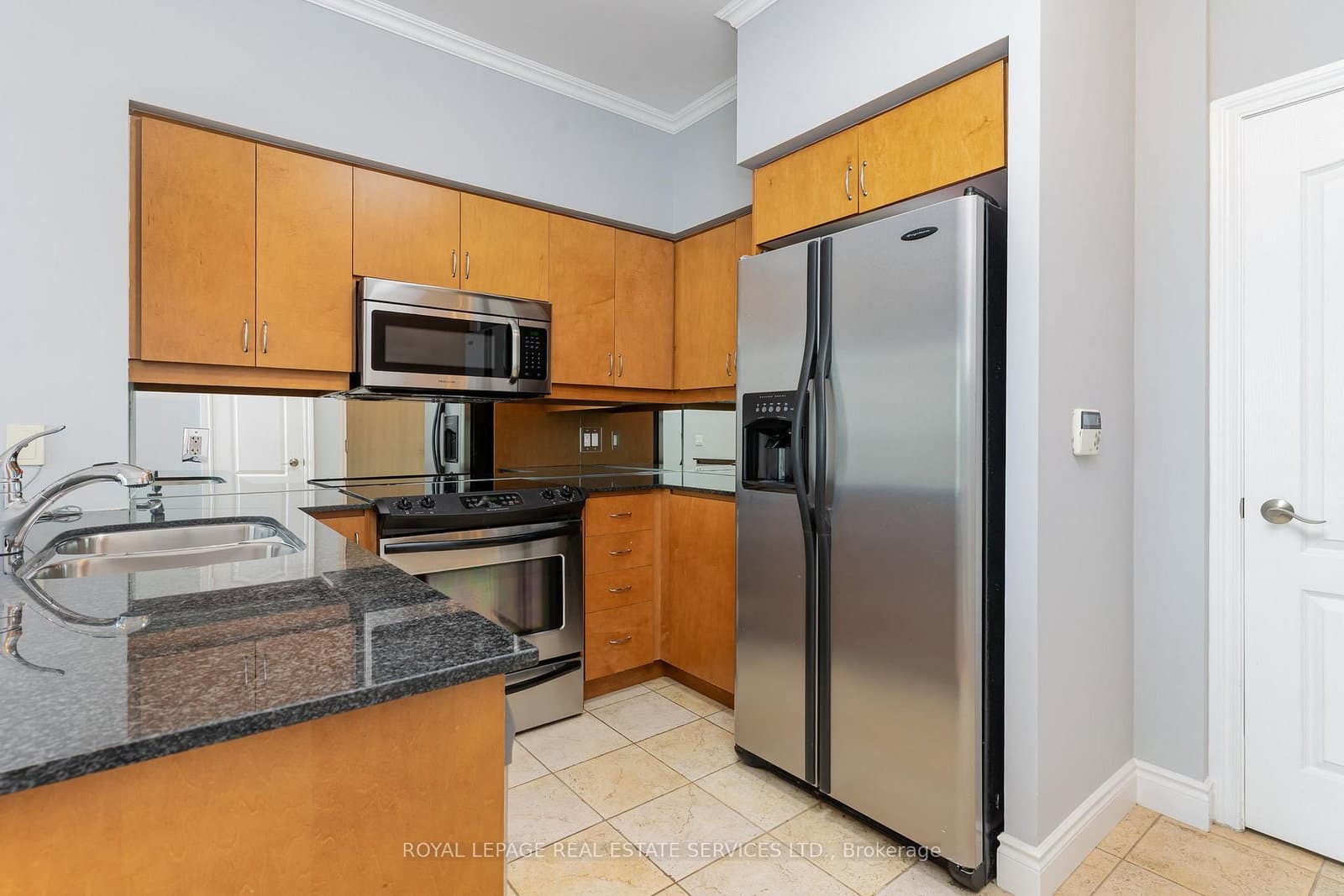 319 Merton Street E, Unit 1216 thumbnail 11