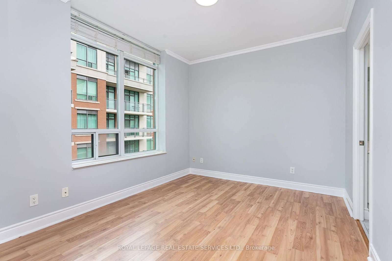 319 Merton Street E, Unit 1216 thumbnail 12