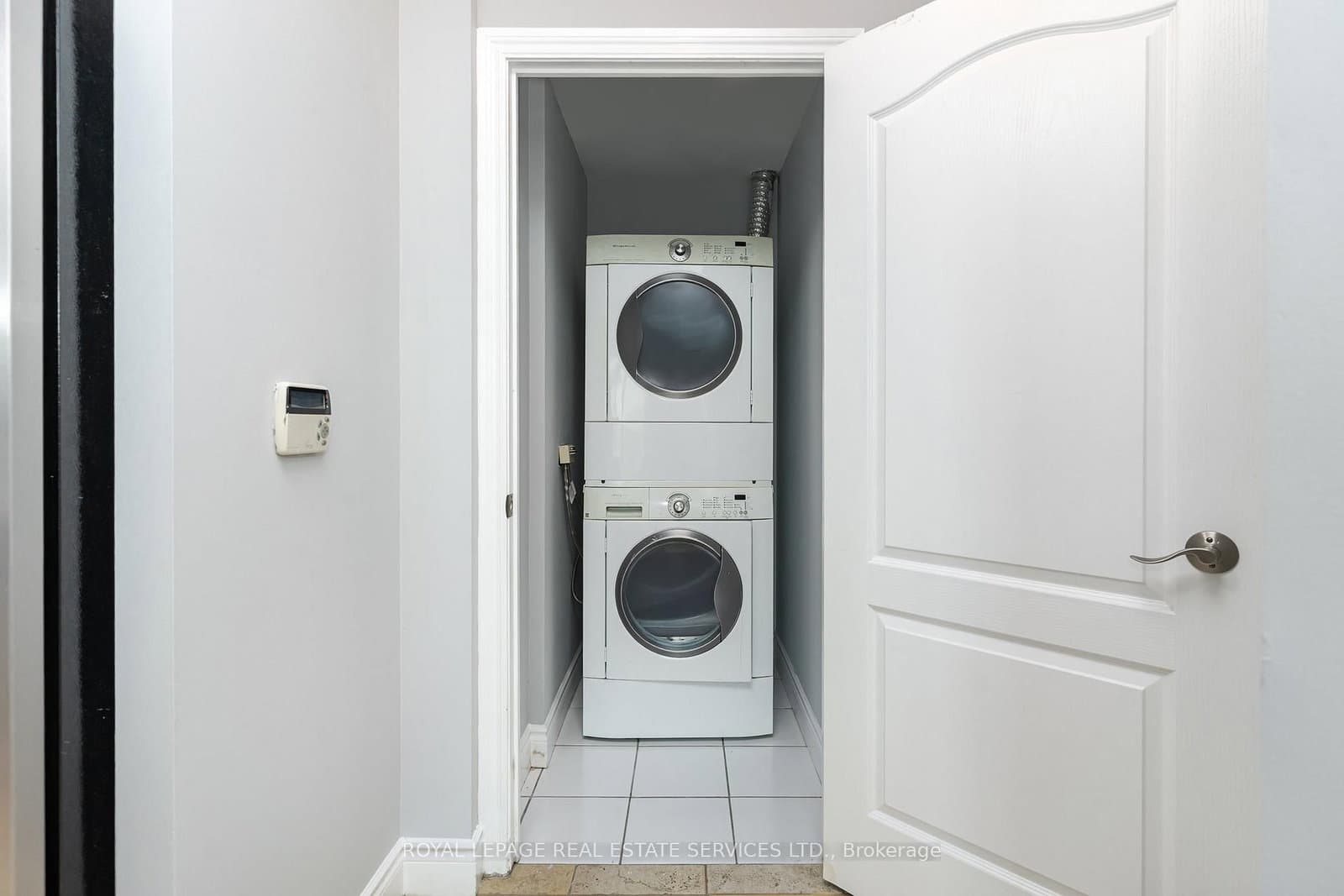 319 Merton Street E, Unit 1216 thumbnail 20
