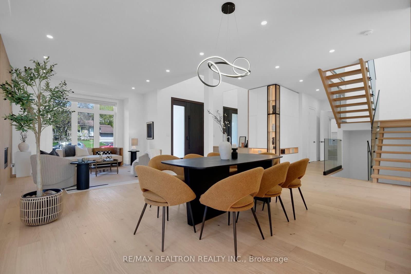 28 Ternhill Crescent thumbnail 14