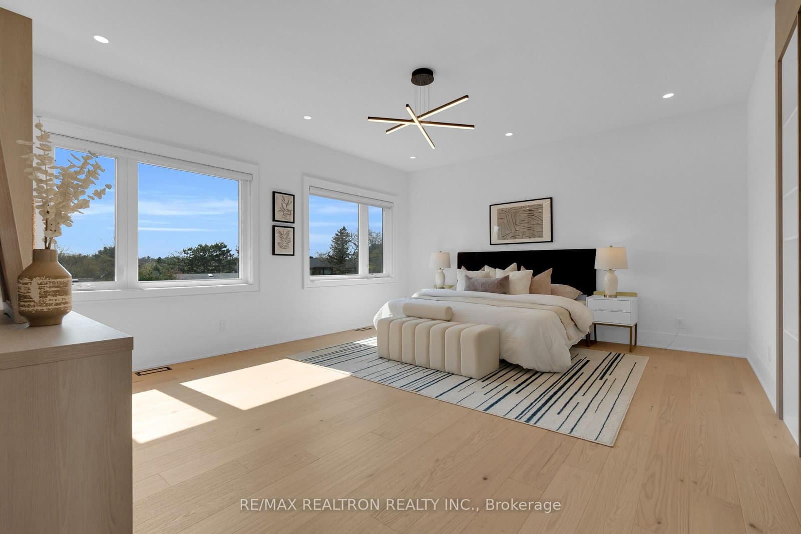 28 Ternhill Crescent thumbnail 25