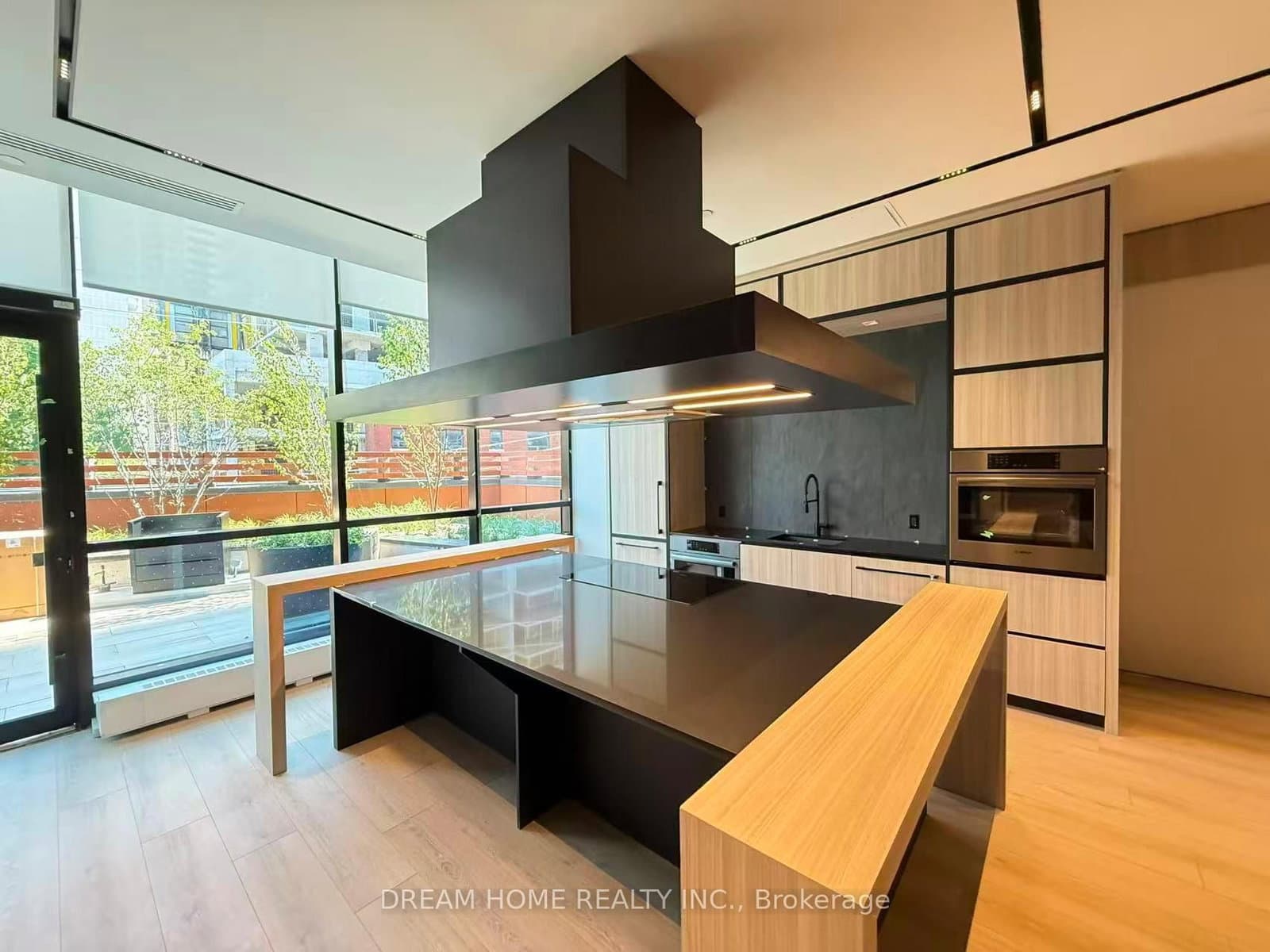 609 Sherbourne Street, Unit 1801 thumbnail 18
