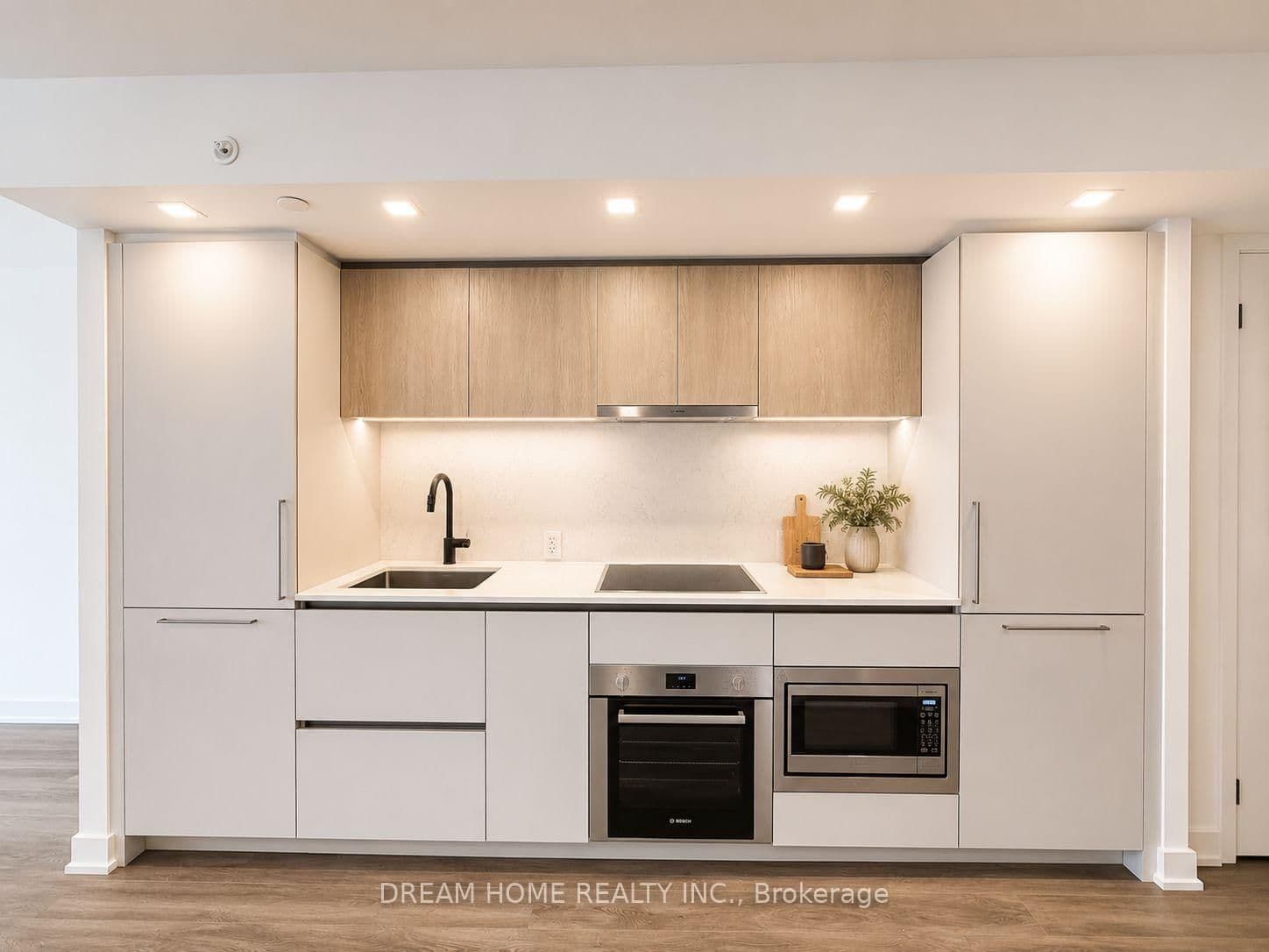 609 Sherbourne Street, Unit 1801 thumbnail 2