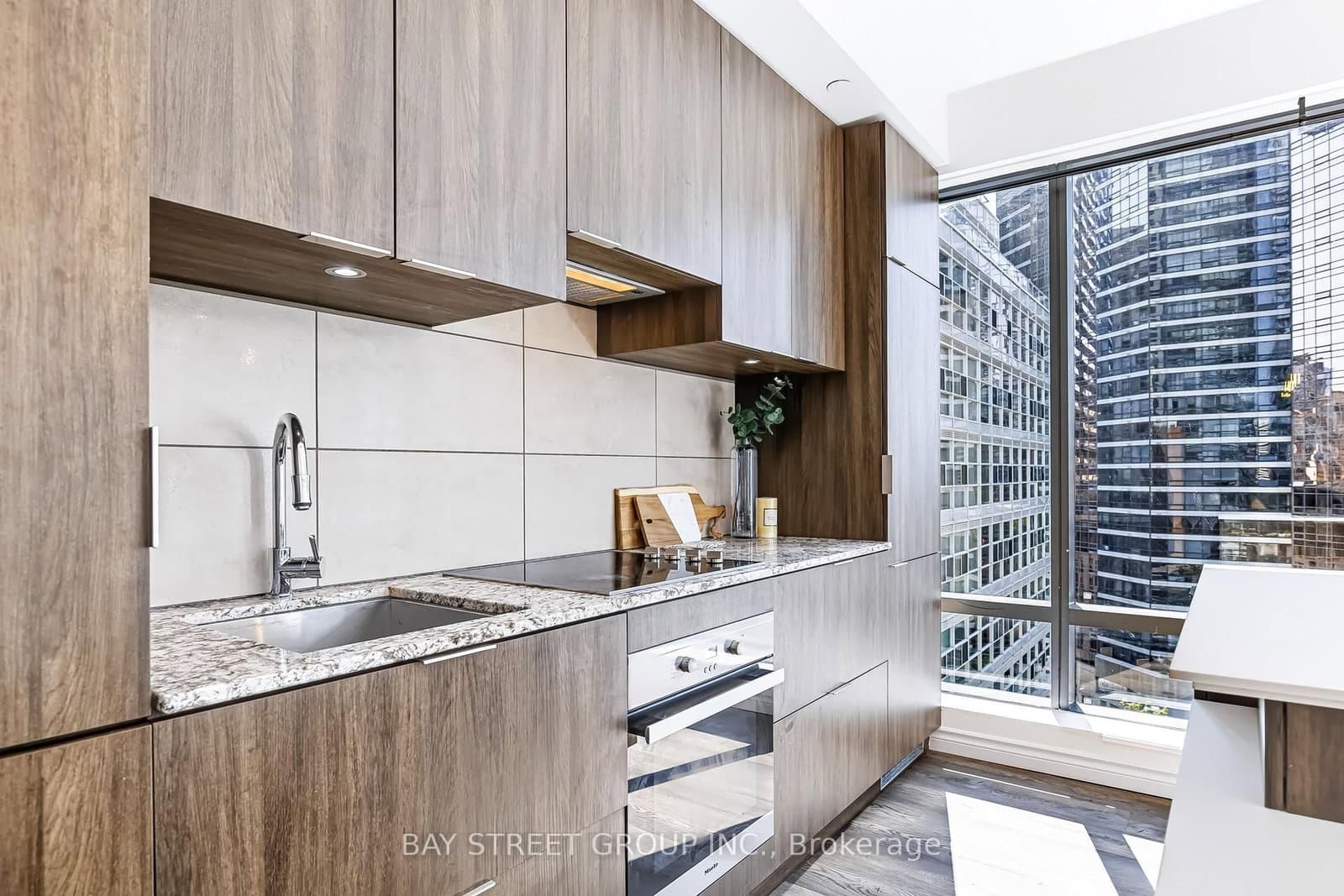 5 St Joseph Street, Unit 908 thumbnail 14