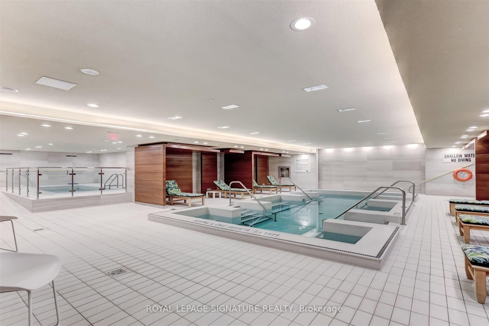 29 Queens Quay E, Unit 424 thumbnail 20