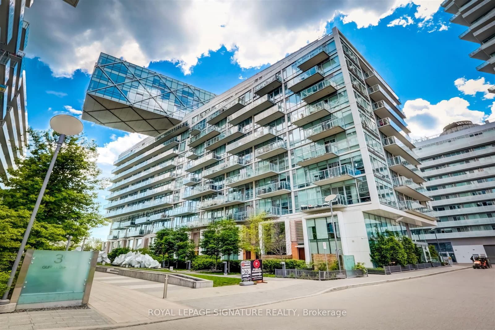 29 Queens Quay E, Unit 424 thumbnail 22