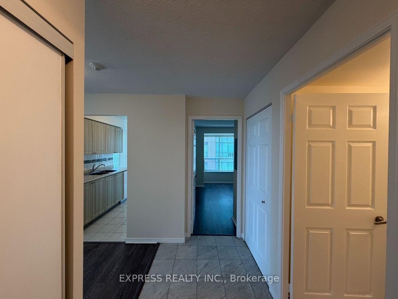 39 Pemberton Avenue, Unit PH11 - Image 1