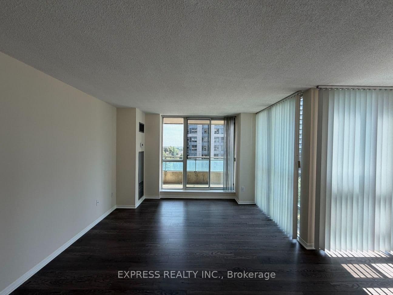 39 Pemberton Avenue, Unit PH11 thumbnail 4