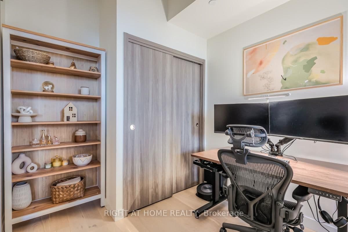 95 McMahon Drive, Unit 511 thumbnail 13