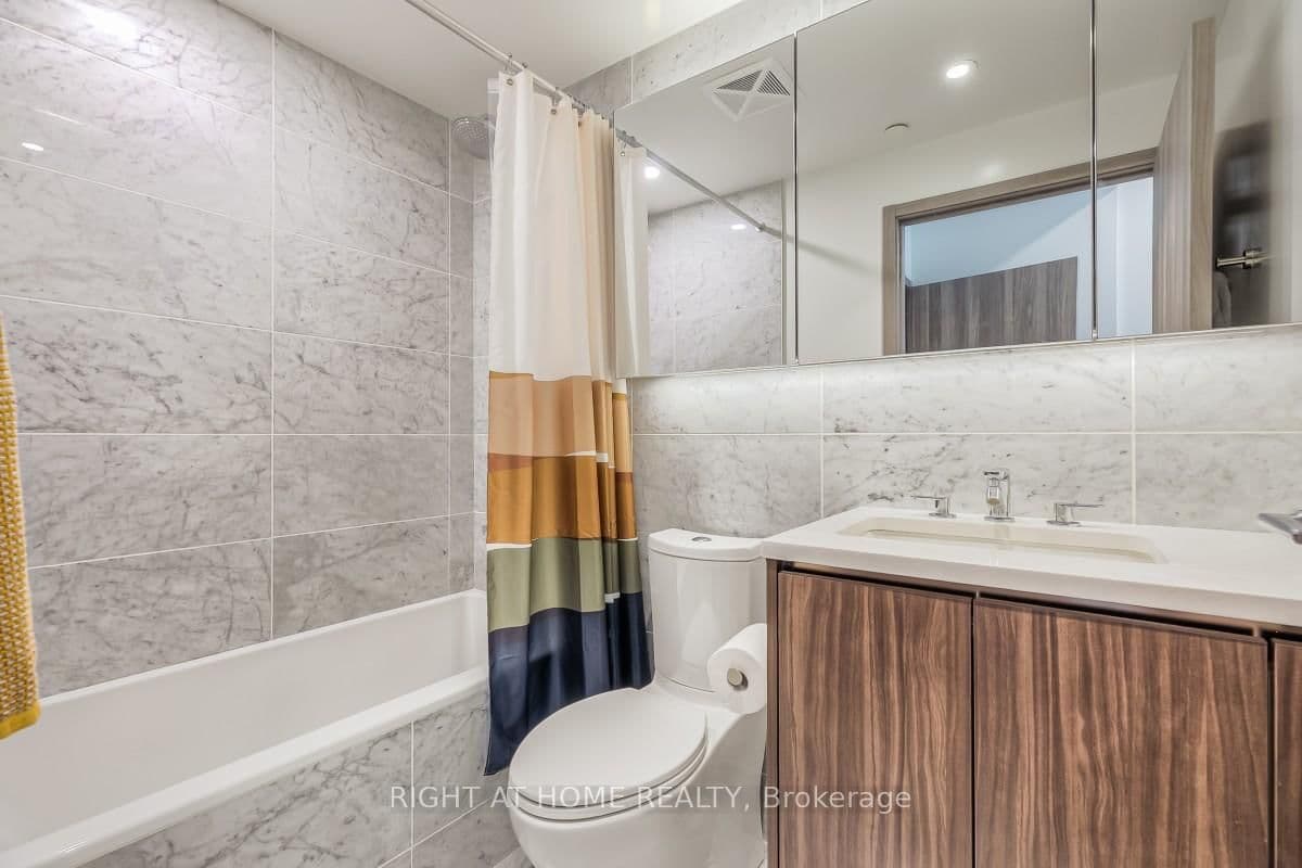 95 McMahon Drive, Unit 511 thumbnail 25