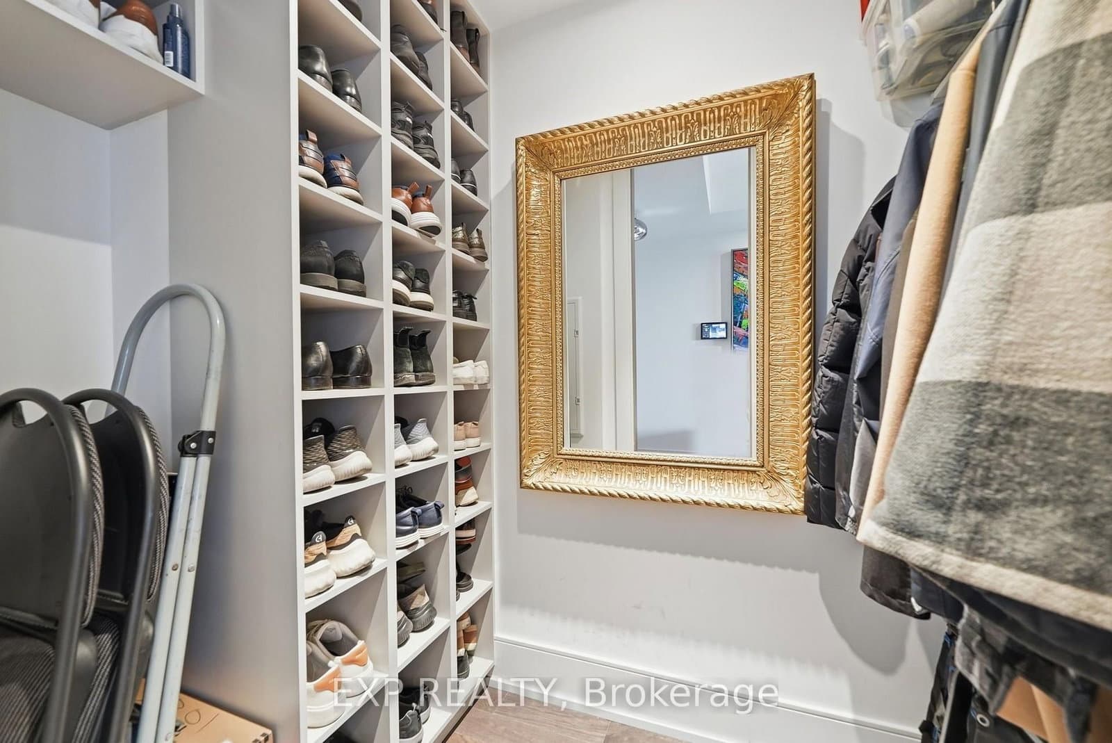 30 Inn On The Park Drive, Unit 2301 thumbnail 20