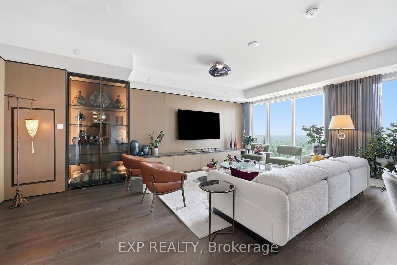 30 Inn On The Park Drive, Unit 2301 thumbnail 5