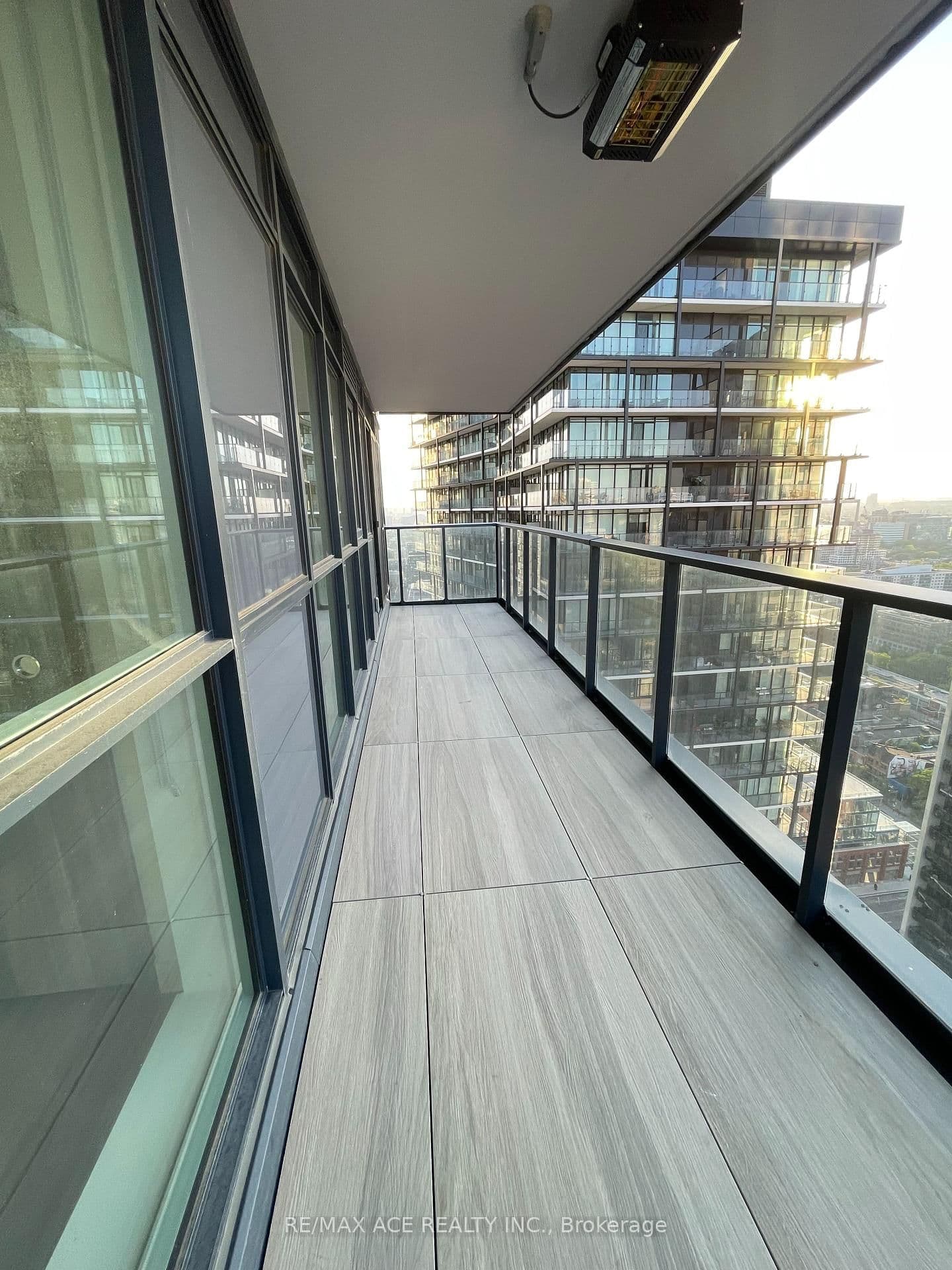 38 Widmer Street, Unit 4011 thumbnail 16
