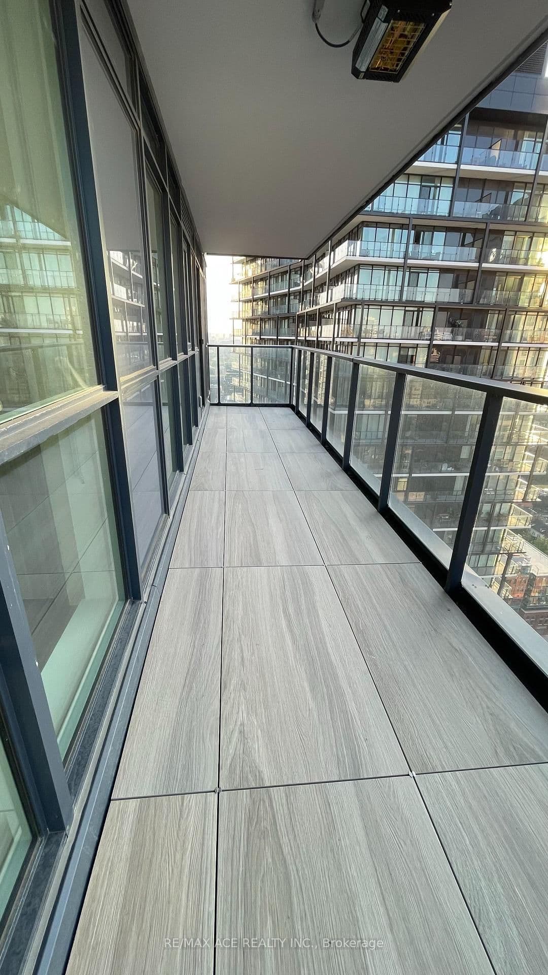 38 Widmer Street, Unit 4011 thumbnail 18