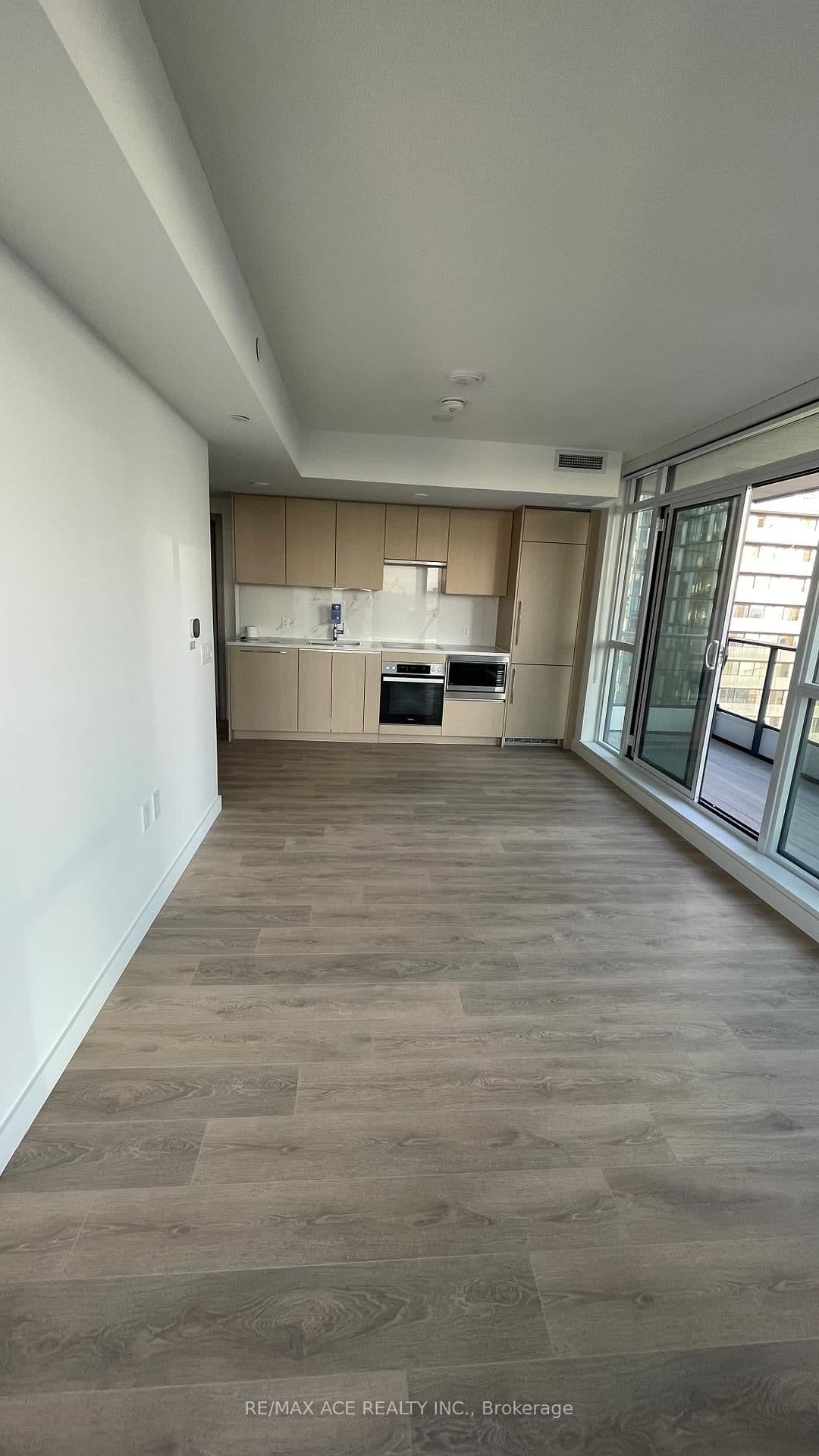 38 Widmer Street, Unit 4011 thumbnail 5