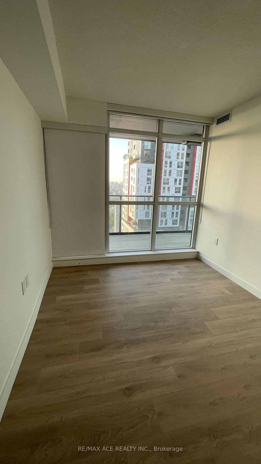 38 Widmer Street, Unit 4011 thumbnail 7