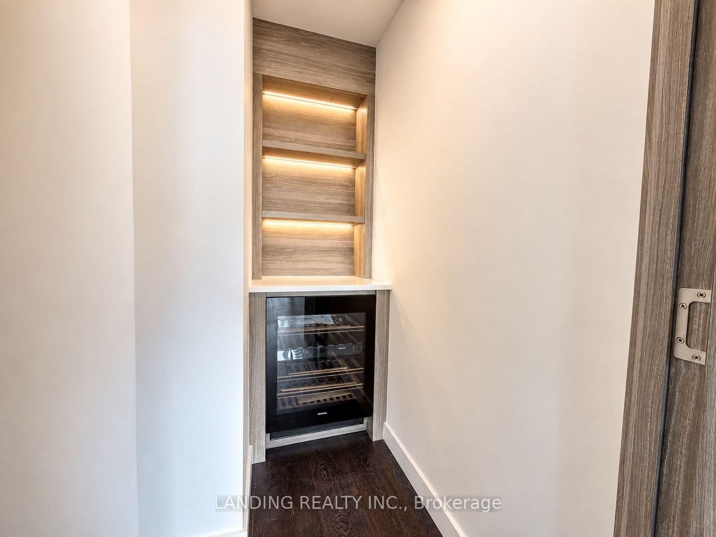 68 Esther Shiner Boulevard, Unit 1116 thumbnail 8