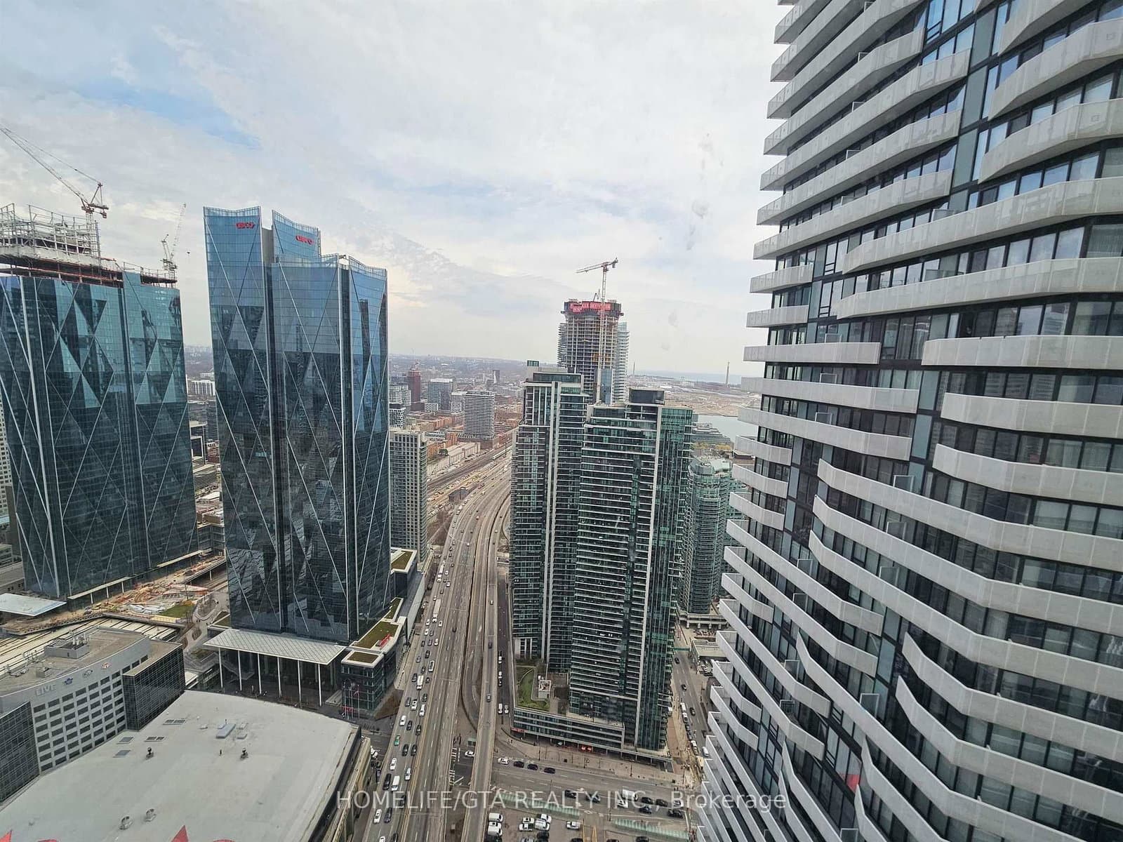 100 Harbour Street, Unit 5904 thumbnail 2
