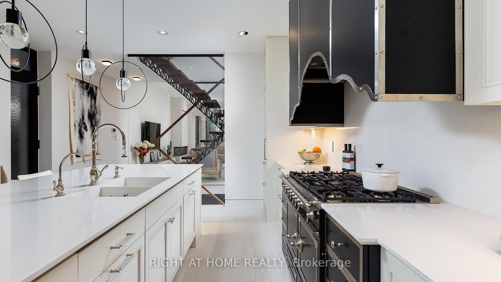 53 Hazelton Avenue thumbnail 16