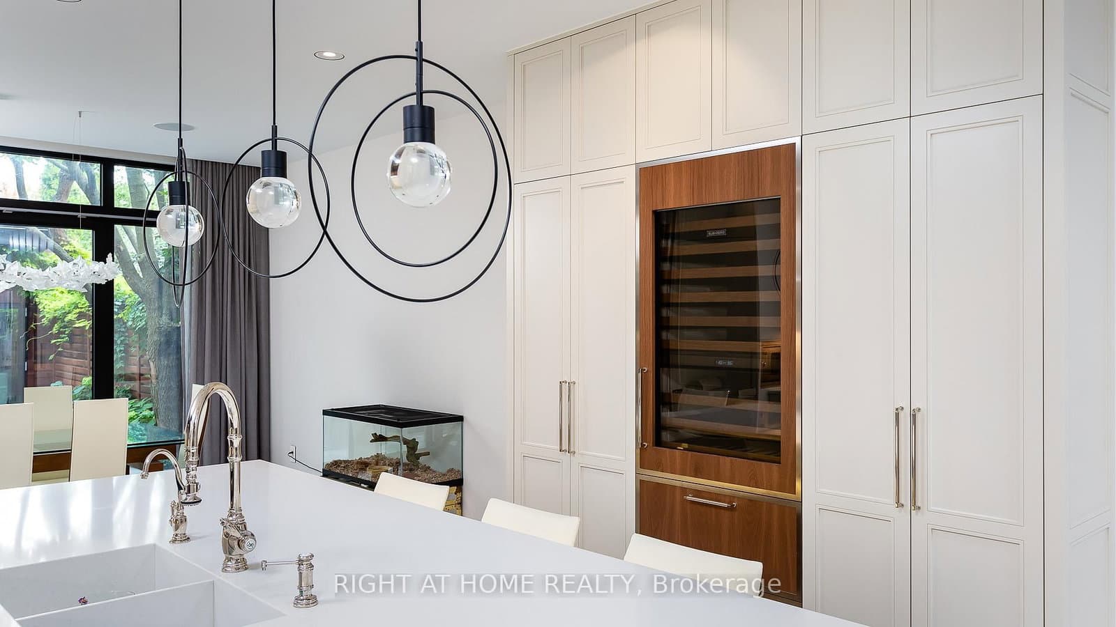 53 Hazelton Avenue thumbnail 19
