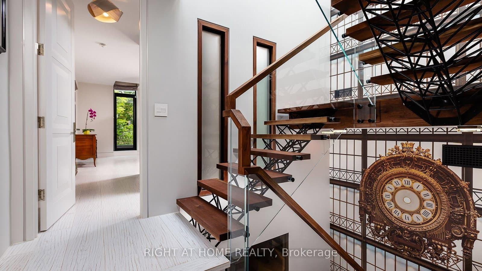53 Hazelton Avenue thumbnail 23