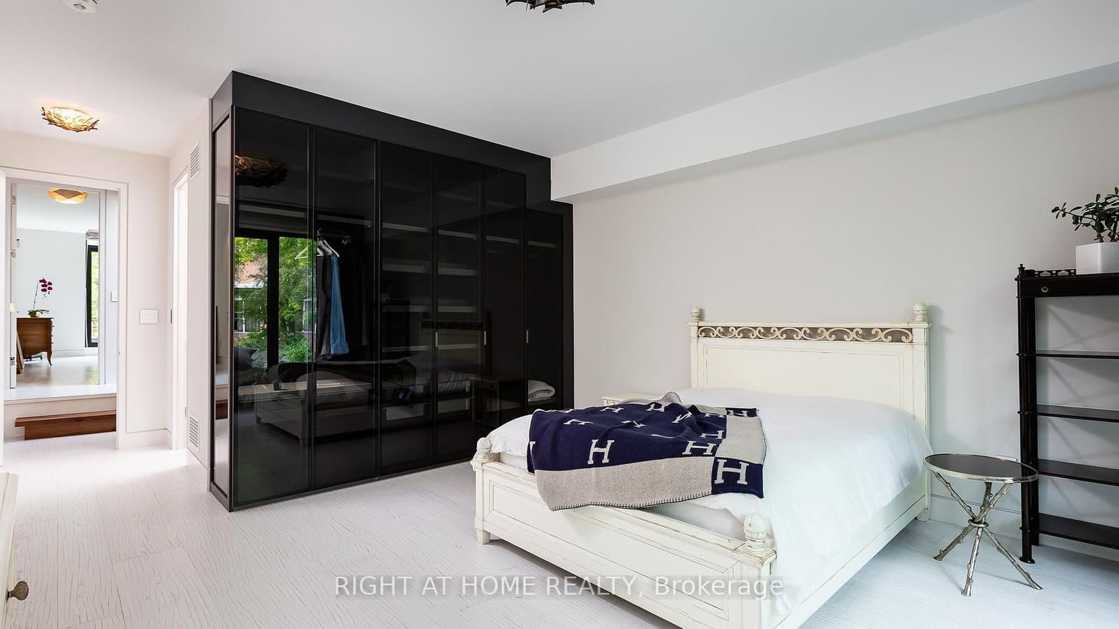 53 Hazelton Avenue thumbnail 26