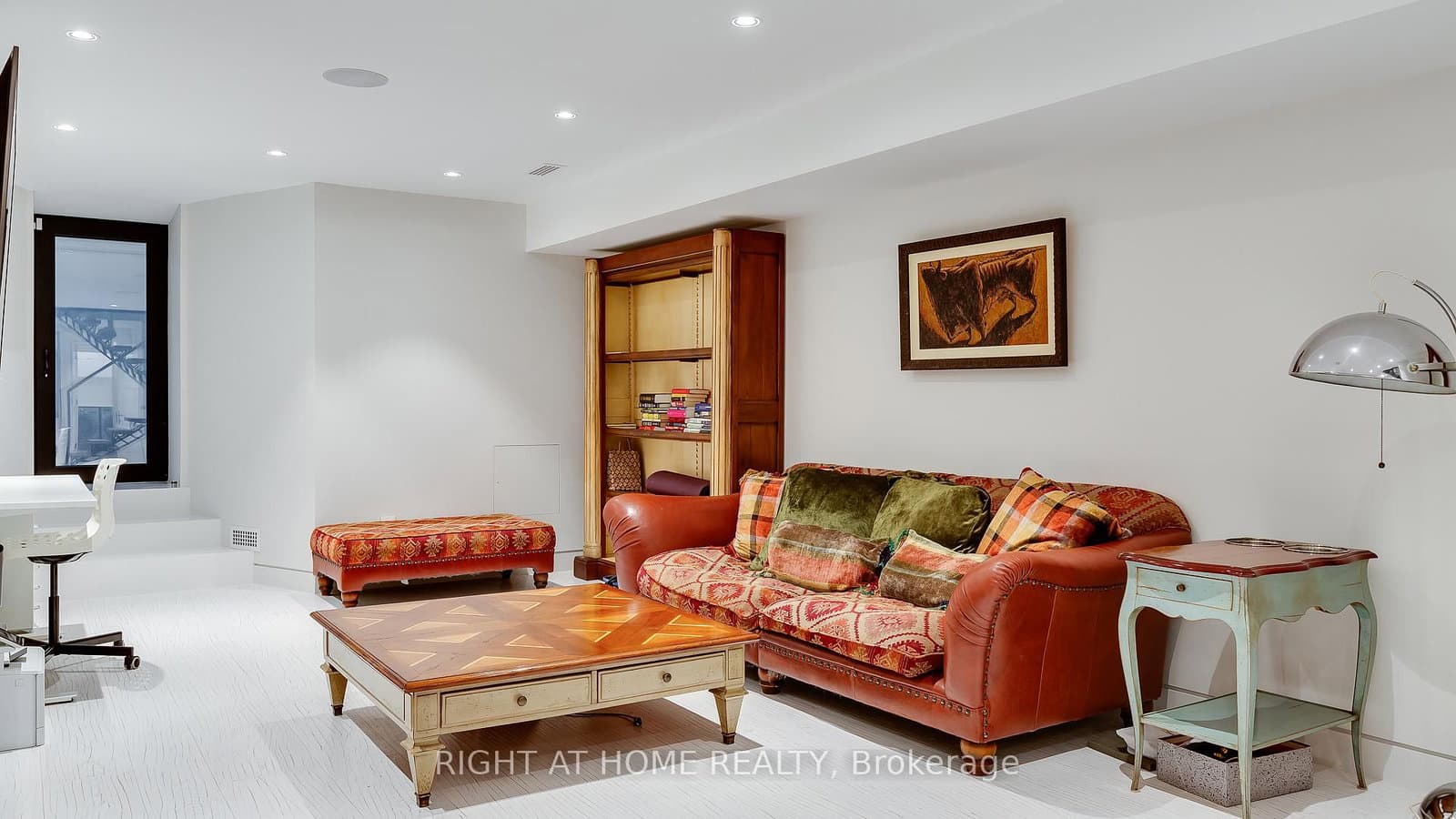 53 Hazelton Avenue thumbnail 38