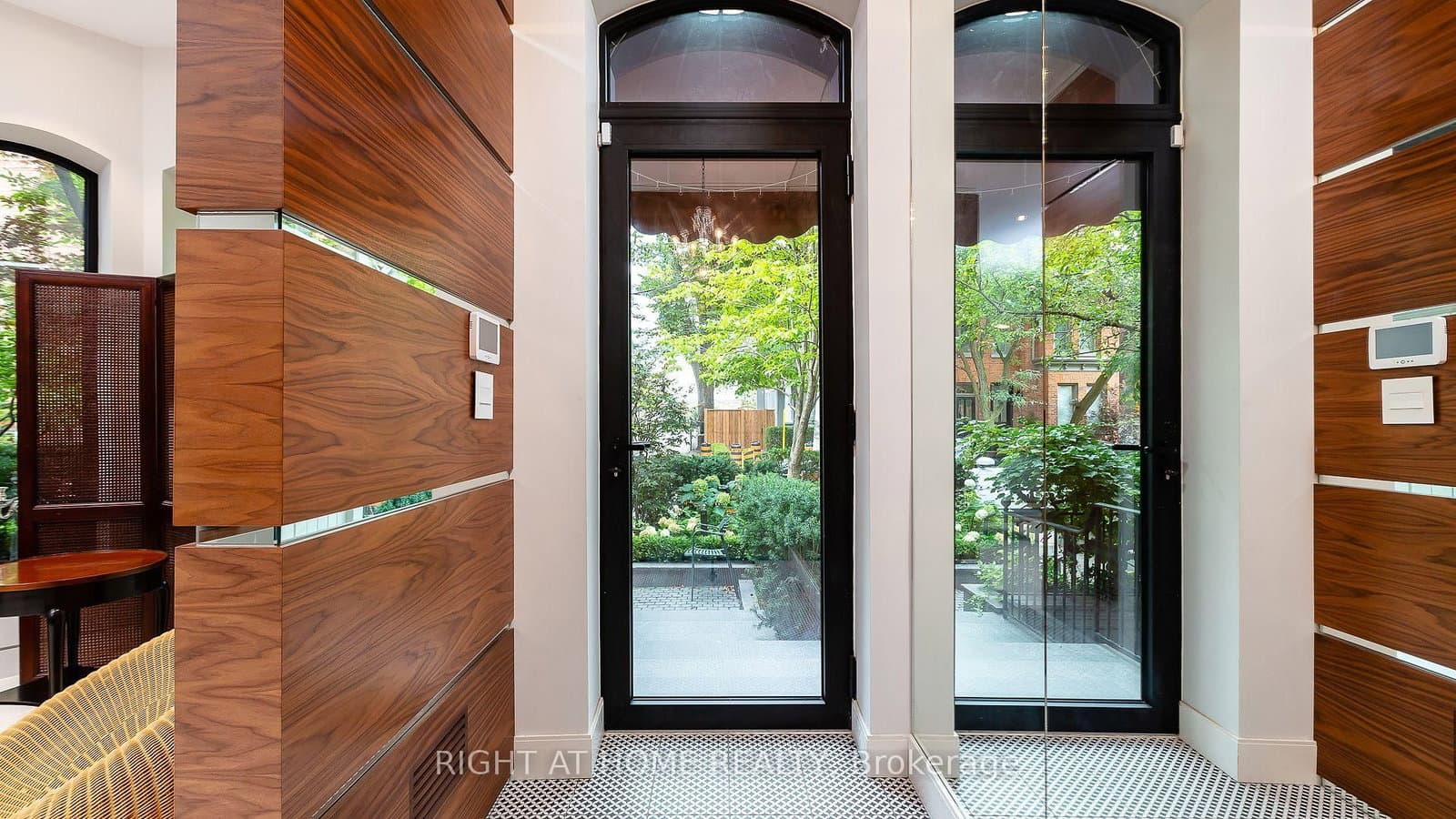 53 Hazelton Avenue thumbnail 6
