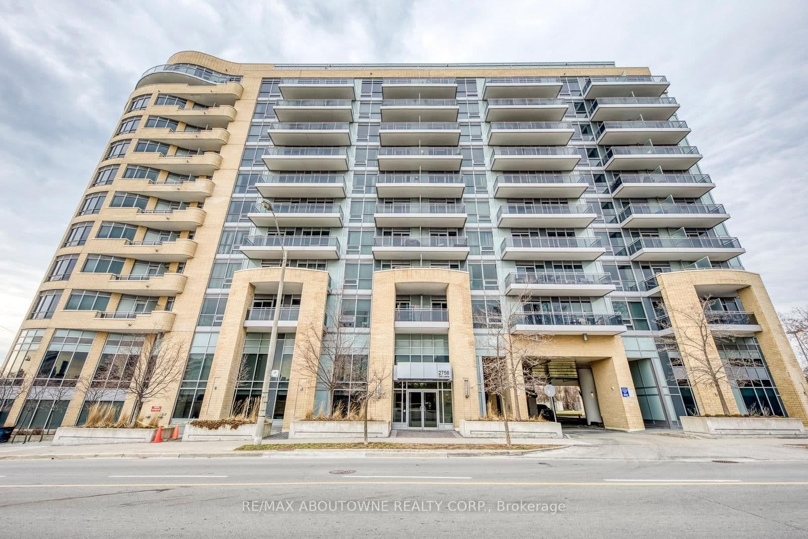 2756 Old Leslie Street, Unit 915