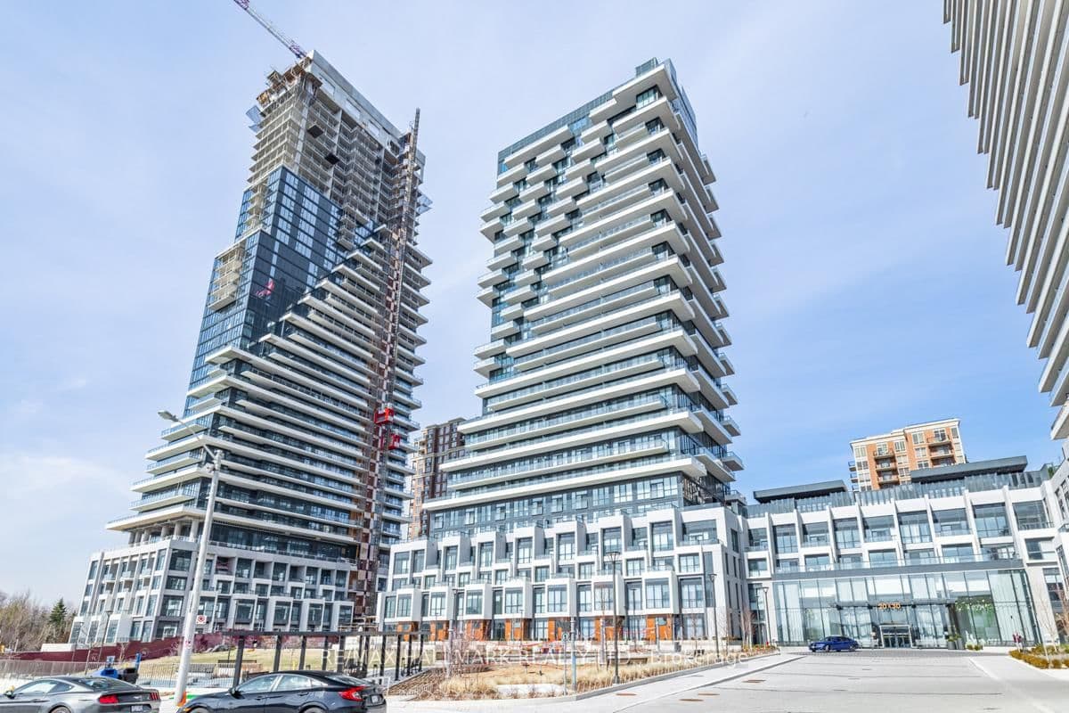 20 INN ON THE PARK Drive, Unit 1335