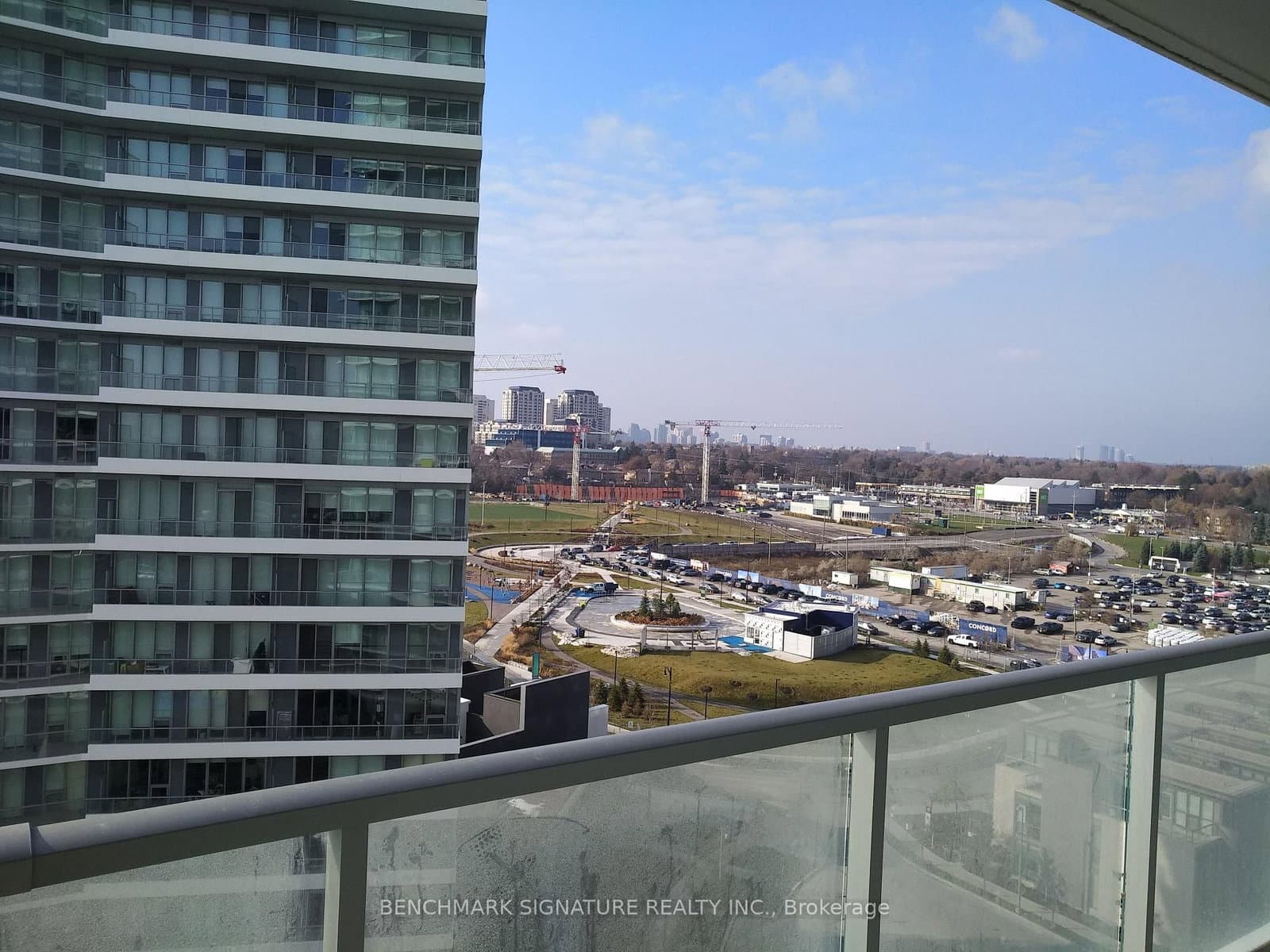 117 McMahon Drive, Unit 1005