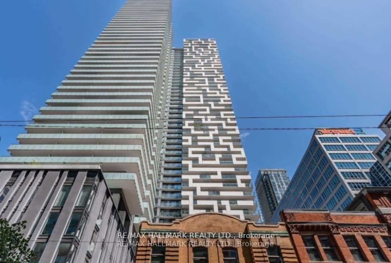 25 Richmond Street E, Unit 1401