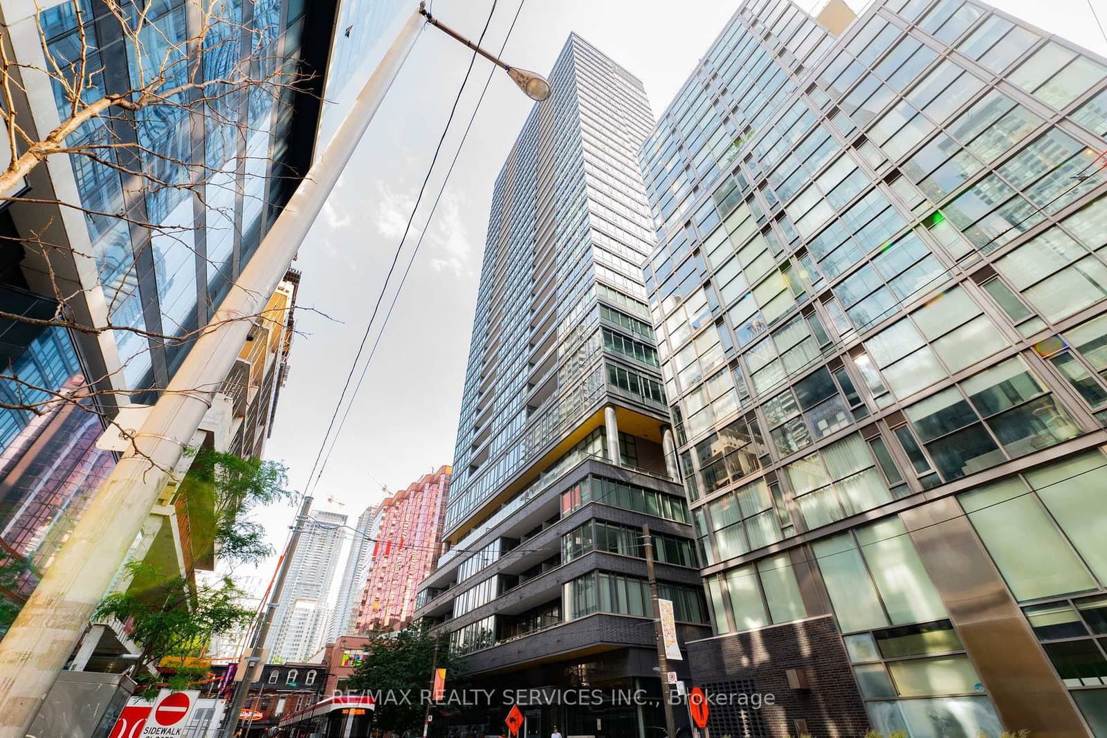 8 Charlotte Street, Unit 206