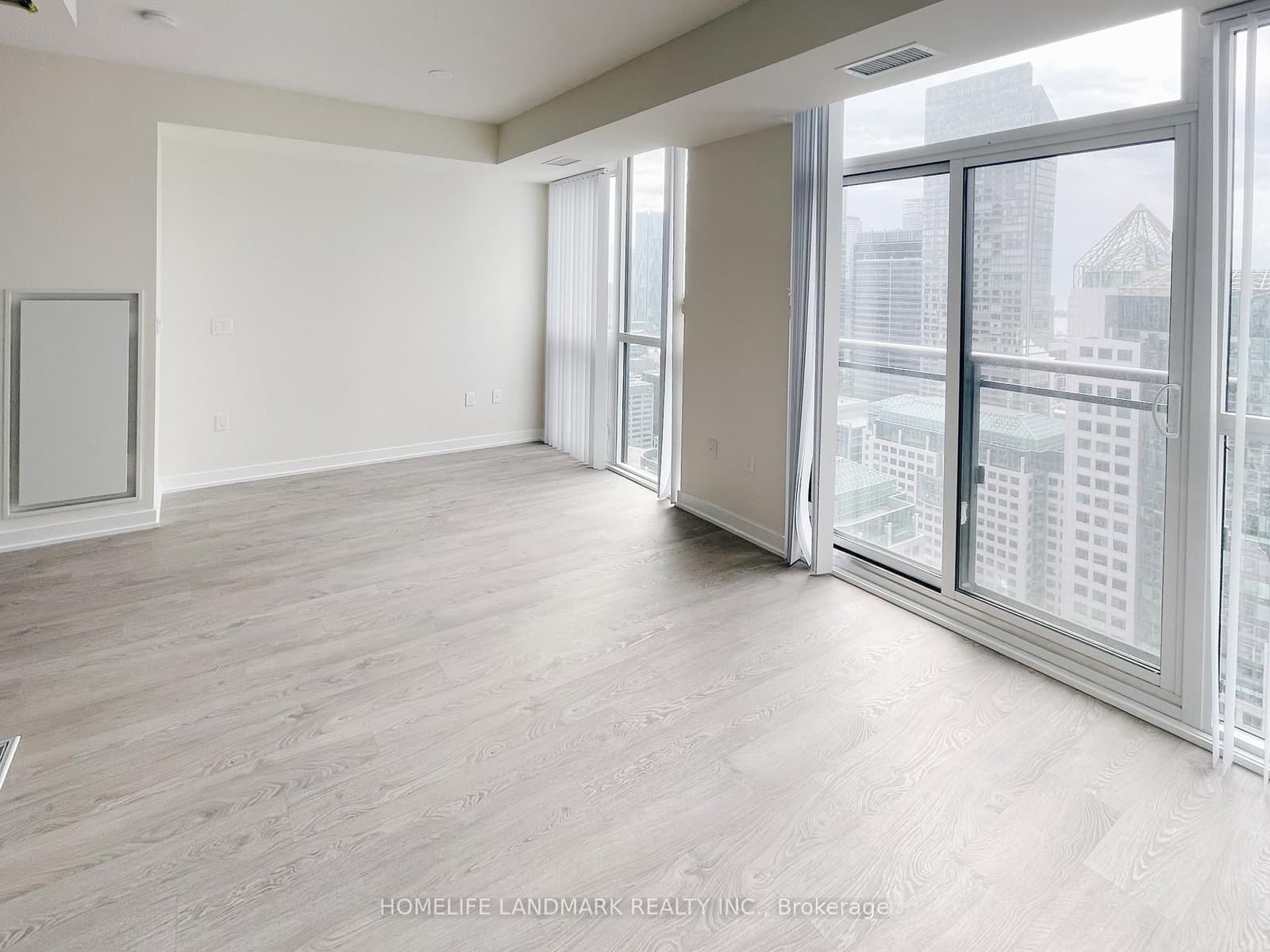 99 John Street, Unit 2703
