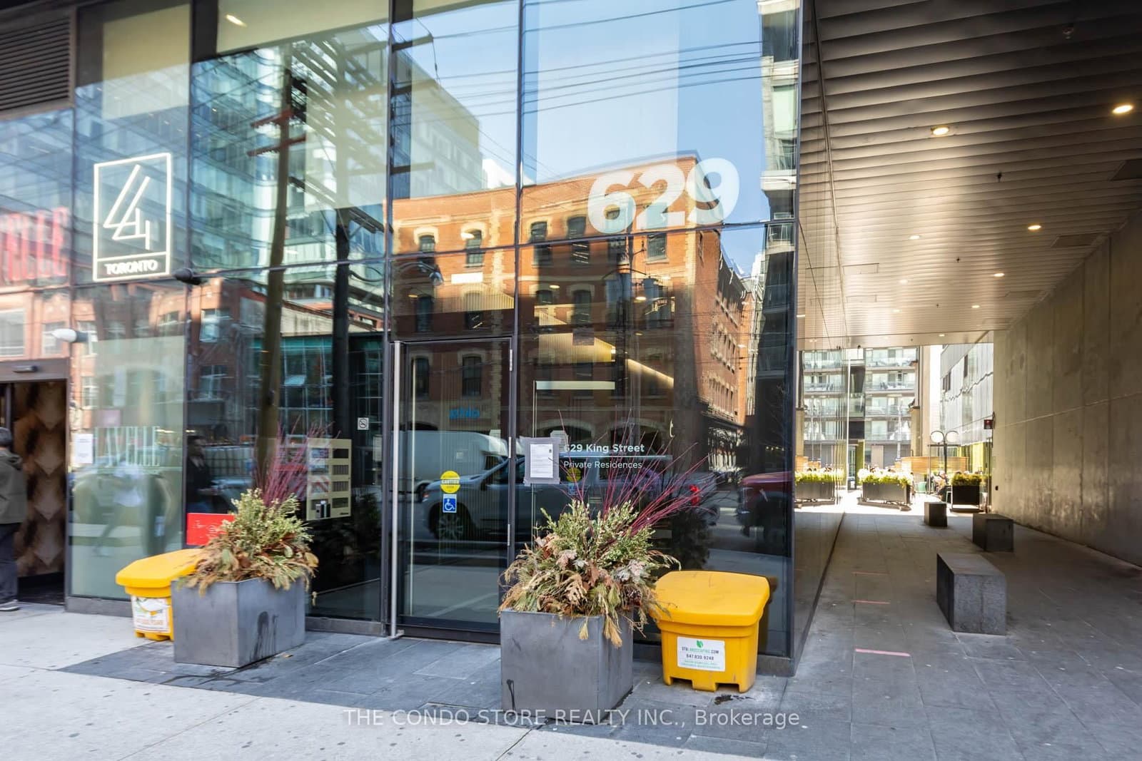 629 King Street W, Unit 627