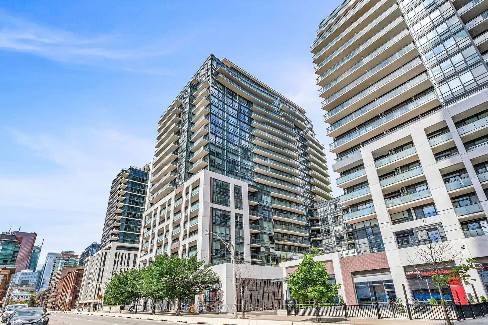 460 Adelaide Street E, Unit PH115