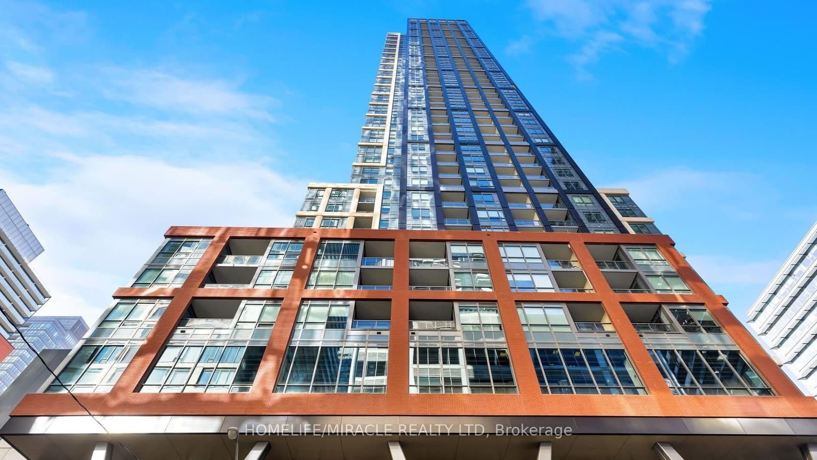 108 Peter Street, Unit 2712
