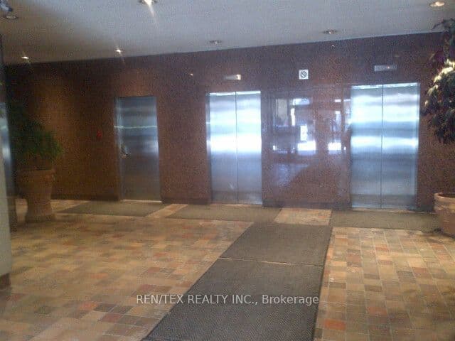 250 Merton Street, Unit 204 thumbnail 2