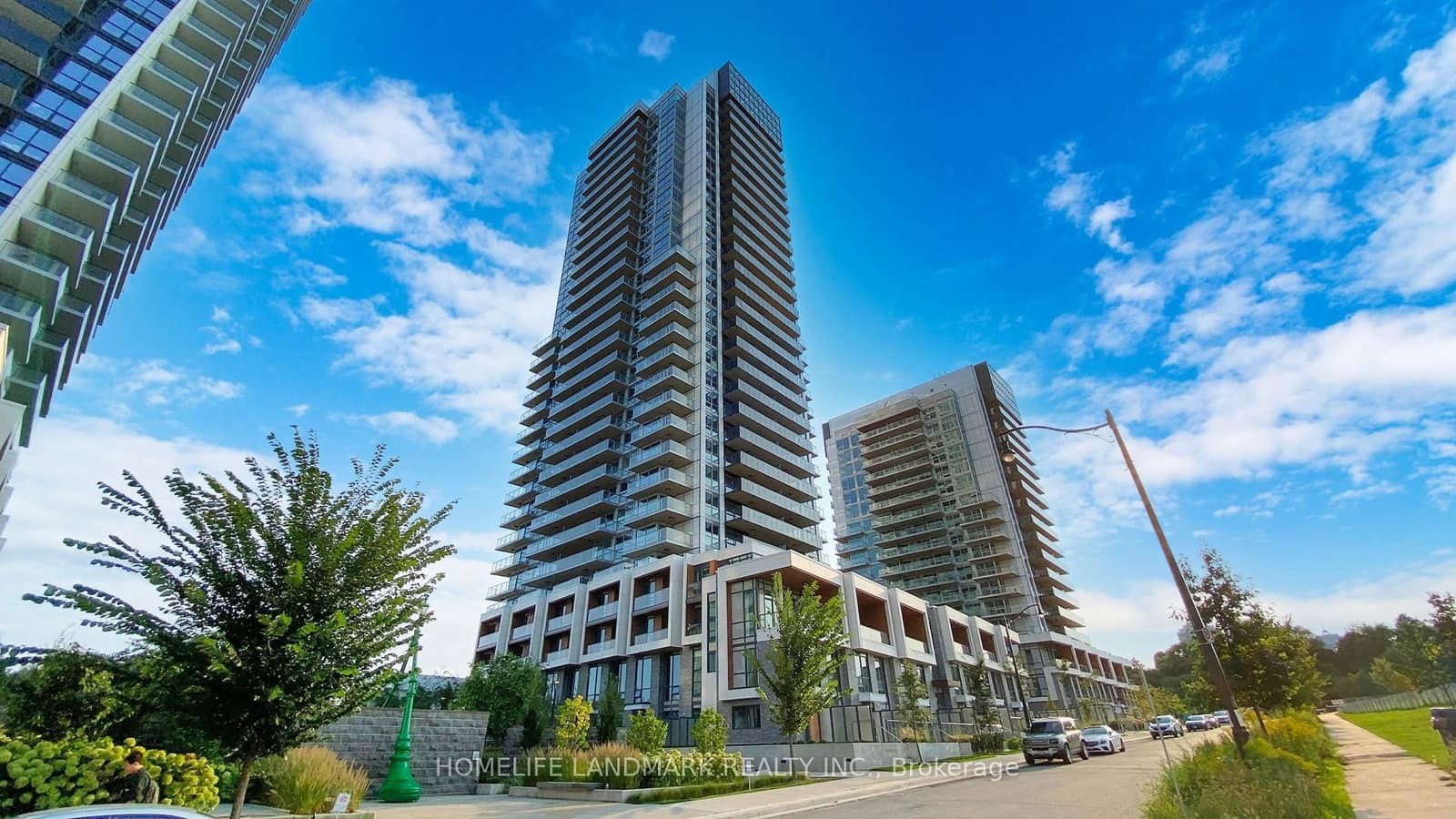 27 McMahon Drive, Unit 309