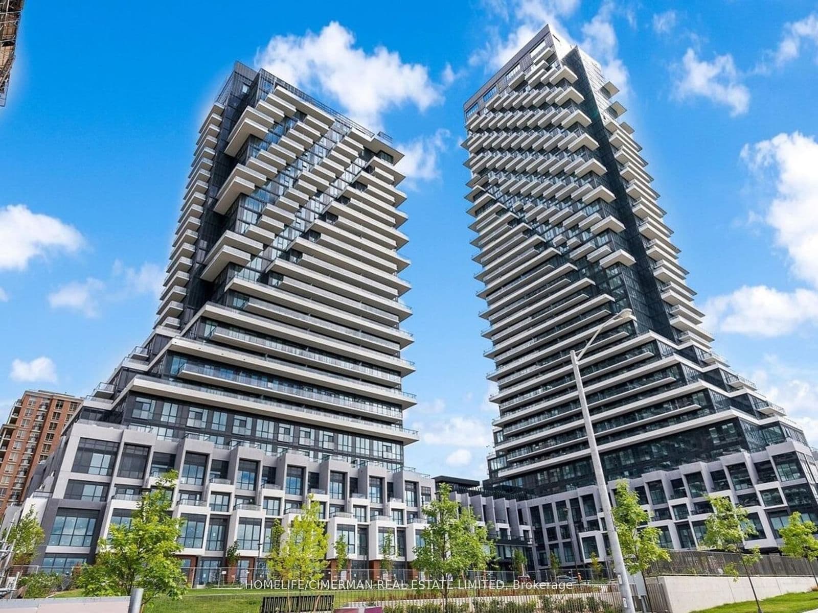 30 Inn On The Park Drive, Unit 2201