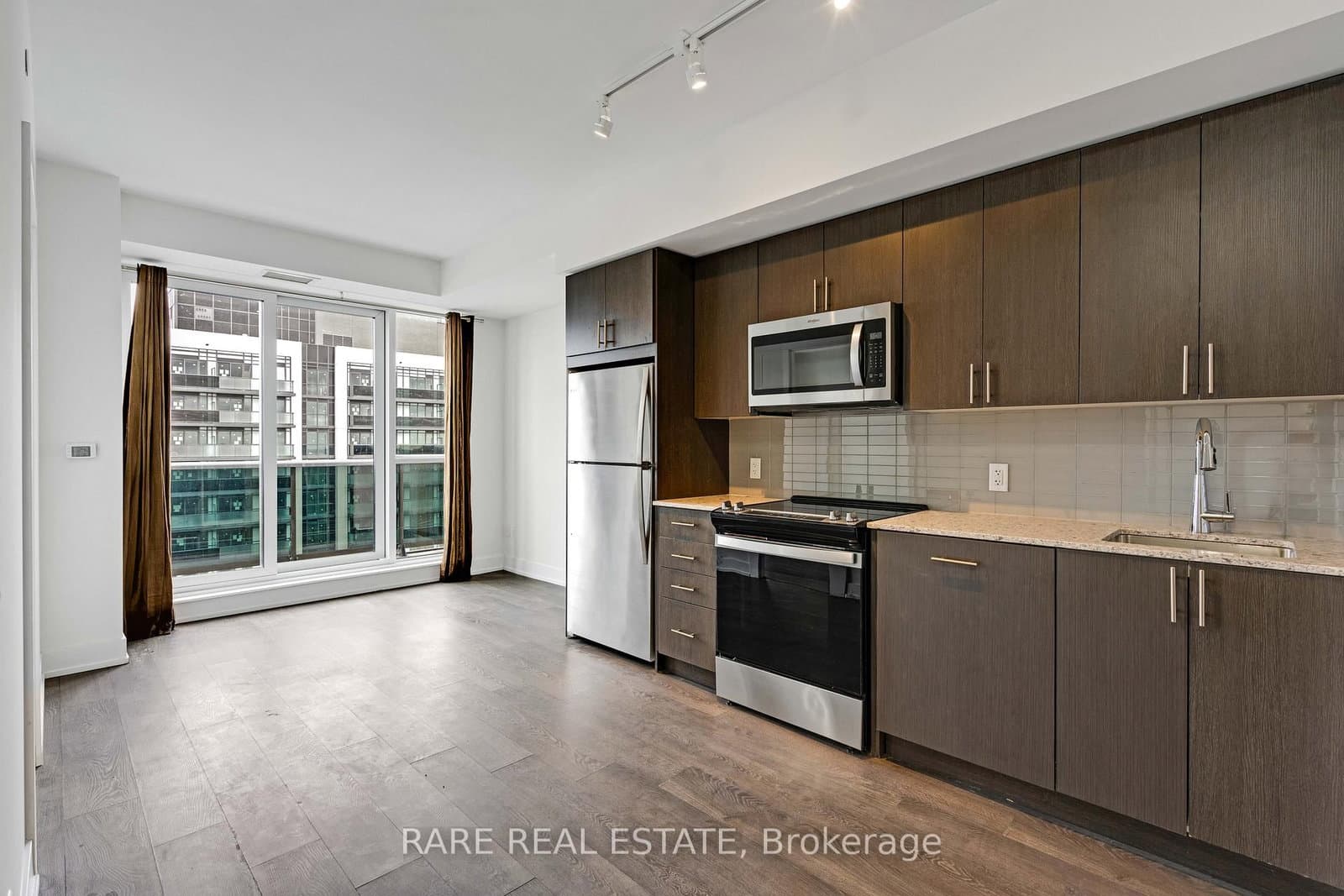 2550 Simcoe Street, Unit PH15