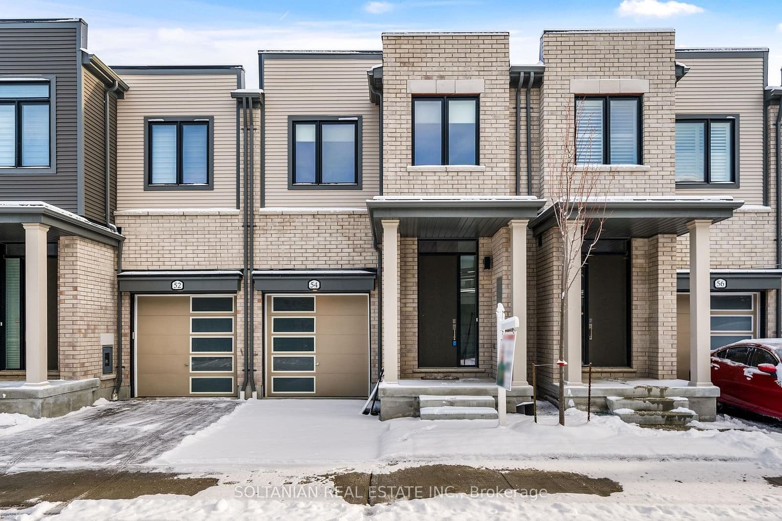 54 Sorbara Way